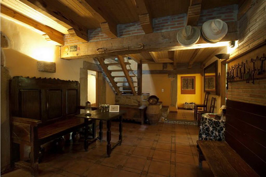 Posada Real La Vieja Chimenea-Spa Herreros Eksteriør billede